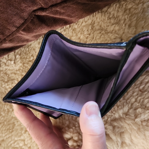 Coach Black Tri-fold Soft Leather Wallet 💜 - Picture 12 of 13